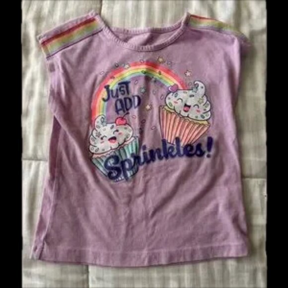 EUC RARE Girls pink tee like new - Picture 3 of 4